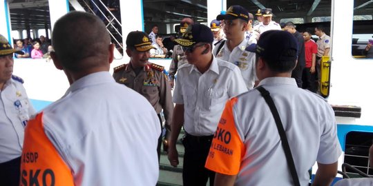 Meski antrean 8 km, Menhub sebut pelayanan di Pelabuhan Merak baik