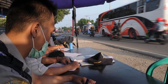 Hindari kemacetan, kendaraan dari tol Cikampek dialihkan ke Pantura