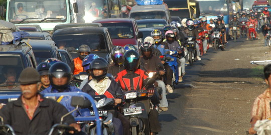 H-3 lebaran, pemudik sepeda motor di Pantura terus meningkat