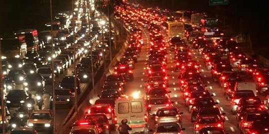 Biasanya 30 menit, karena macet Brebes-Tegal ditempuh 3 jam lebih