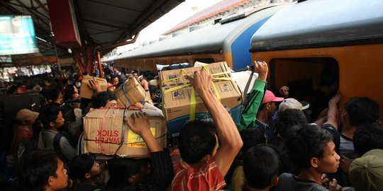 Beli tiket palsu, pemudik di Stasiun Pasar Senen diciduk