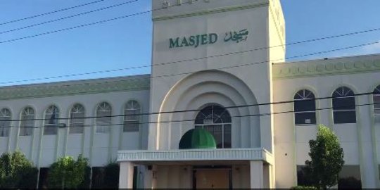 Hendak salat subuh, dokter ini dipukuli dan ditembak di luar masjid