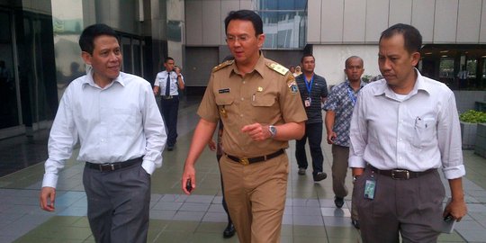 Ahok sidang ke Teminal Pulo Gebang, kepananasan AC kurang dingin