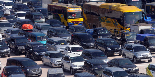 Macet 55 Km, ratusan kendaraan putar balik di Gerbang Tol Mertapada