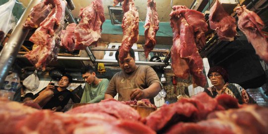 Harga daging sapi di Palembang masih bertahan Rp 150 ribu per kilo