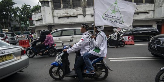 FPI ngotot takbiran keliling, Ahok sindir 'Resmi enggak ormasnya?'