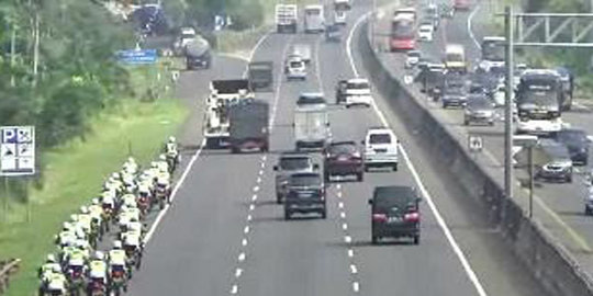 Pemudik terjebak di Brebes Timur, Tol Cikampek mulai lengang