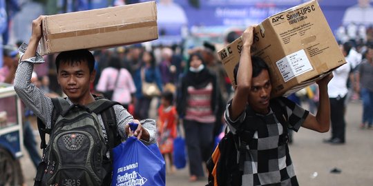 Kisah mudik Lebaran, kehabisan bensin sampai pisah dari istri