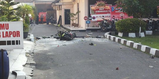 Ledakan di Mapolresta Solo diduga bom bunuh diri