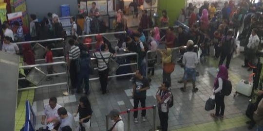 Cerita pemudik lebih pilih kereta api daripada transportasi lain