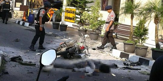 Suasana mencekam Mapolresta Surakarta usai serangan bom bunuh diri