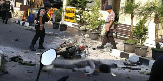 Kapolri Badrodin duga ISIS otak bom bunuh diri di Mapolresta Solo