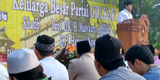 Setya Novanto dan Ical kompak Salat Idul Fitri di markas Golkar