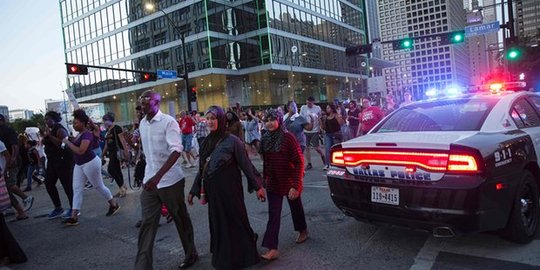 Polisi tahan dua orang dicurigai pelaku penembakan polisi di Dallas