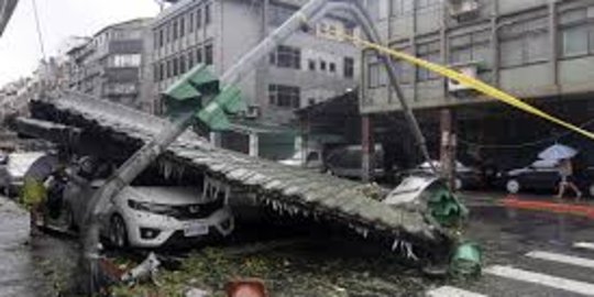 Badai hantam Taiwan, 1,8 juta penduduk dievakuasi