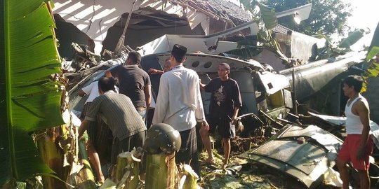 Helikopter TNI AD jatuh timpa rumah warga di Sleman