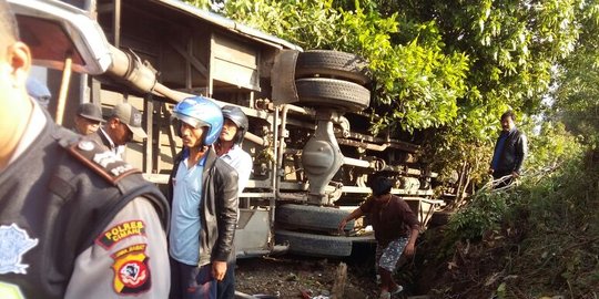 Ini nama sembilan korban tewas kecelakaan bus di Cimahi