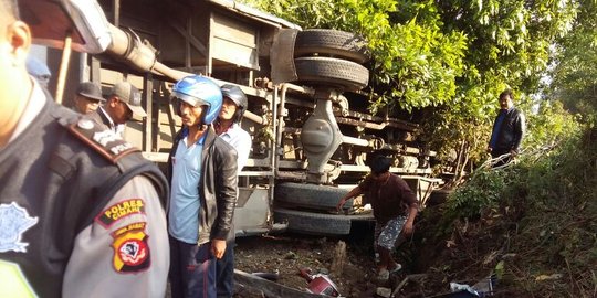 Sebagian korban kecelakaan maut di Cimahi diserahkan ke keluarga