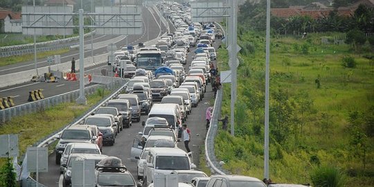 Arus balik, kendaraan di tol Cipali meningkat lima kali lipat