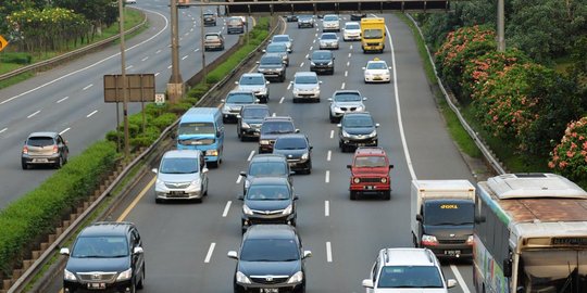 Kepadatan arus balik di Tol Cikampek meningkat hingga 59 persen