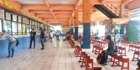 Puncak arus balik sudah lewat, Terminal Kampung Rambutan sepi