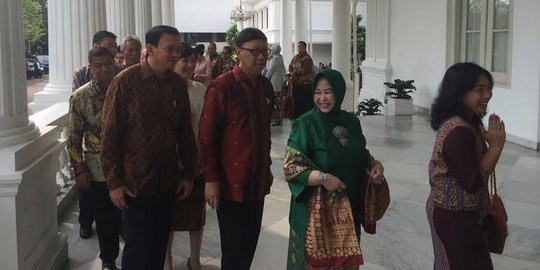 Menteri sampai Ahok antre berlebaran dengan Jokowi di Istana