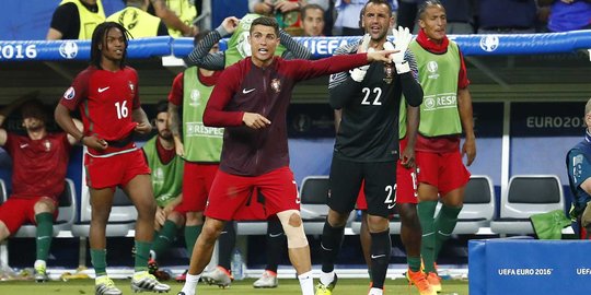 Aksi Ronaldo saat jadi asisten pelatih dadakan