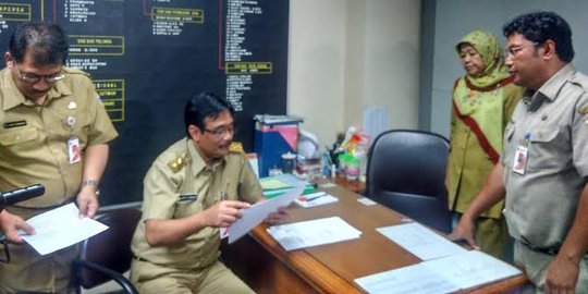 Sidak ruang Kesekretariatan, Djarot dapati surat sakit PNS janggal