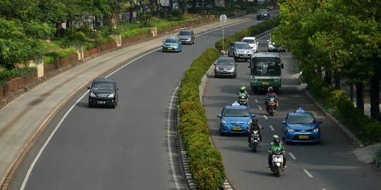 Jalanan Jakarta lengang karena anak sekolah masih libur