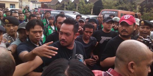 Pelaku pembunuhan ditangkap, ratusan driver GO-JEK geruduk Polres