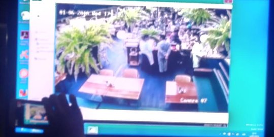 Pengakuan Jessica soal waktu kedatangan berbeda dengan rekaman CCTV