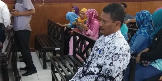 Guru SMP cubit murid dituntut 6 bulan penjara