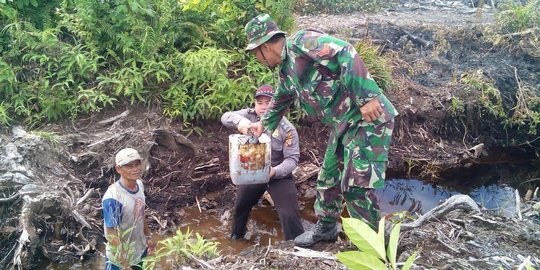 9 Hektare lahan gambut di dekat Bandara Supadio Pontianak terbakar