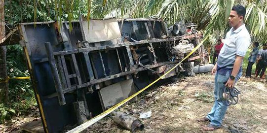 Panik dikejar warga, pencuri kerbau tabrak tembok