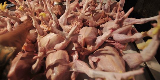 H+10 Lebaran, harga daging ayam dan sapi di Cikampek masih tinggi