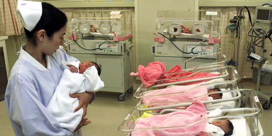 Genjot angka kelahiran, Jepang bayar perempuan donor sel telur