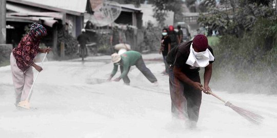 Jokowi minta tak ada lagi warga Sinabung yang tinggal di penampungan