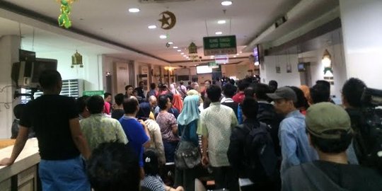 Pendataan korban vaksin palsu, ratusan orang serbu RS Harapan Bunda