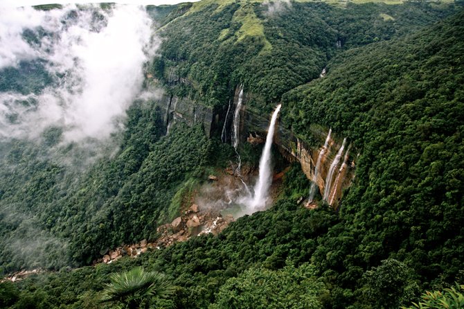 air terjun nohkalikai meghalaya india