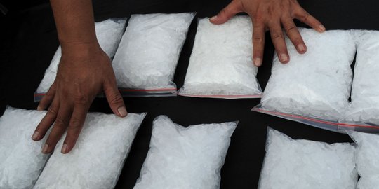 Polisi bekuk lima orang pemilik 24,77 gram sabu