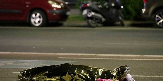 tewas ditabrak truk demi selamatkan istri yang sedang hamil rev2