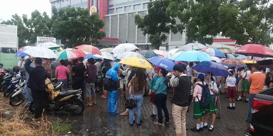 Sengketa lahan, siswa di Medan ditahan masuk sekolah di hari pertama