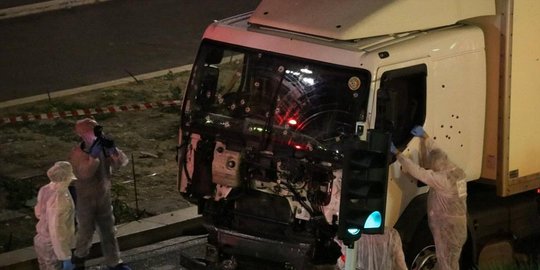 maut di nice renggut 84 korban jiwa rev1