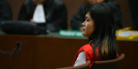 Kubu Jessica cecar saksi, bukti kopi yang disita tak berwarna kunyit