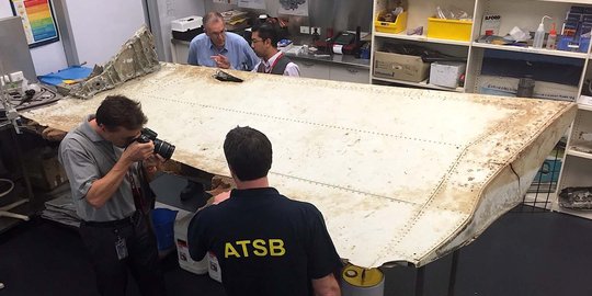 Ini puing diduga serpihan MH370 yang ditemukan di Tanzania