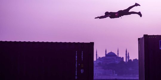 Aksi parkour memukau dalam Dreamland 2016 di Turki
