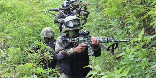 Efektifkah seruan TNI supaya istri & anak buah Santoso menyerah?