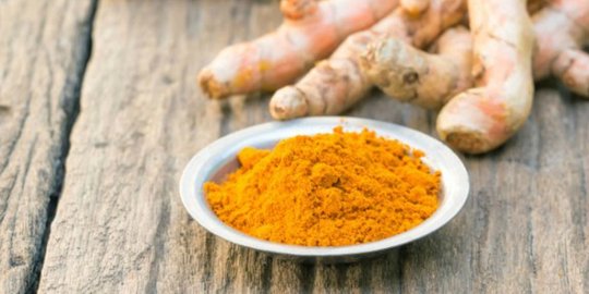 7 cara ampuh memutihkan gigi dengan bahan alami