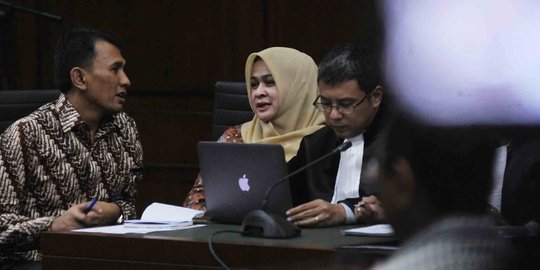 Segera diadili dalam kasus bansos, Gatot minta pengacara gratisan