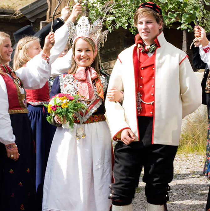 bunad busana pernikahan tradisional norwegia